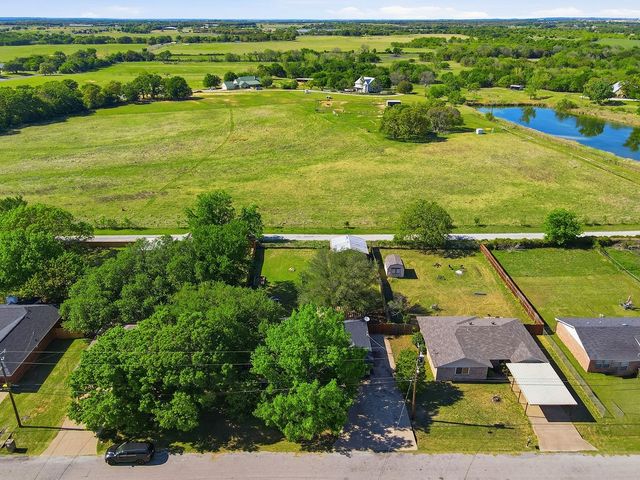 4041 Country Meadows Circle, Granbury, TX 76049