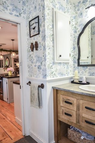 22 Harris St, Clinton, MA 01510
