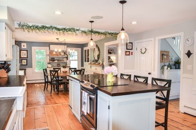 22 Harris St, Clinton, MA 01510