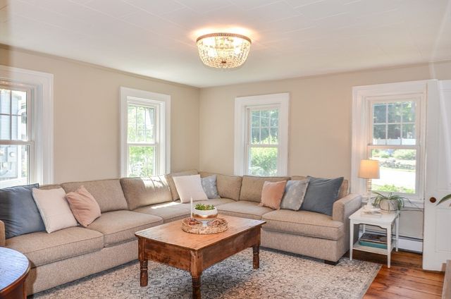 22 Harris St, Clinton, MA 01510