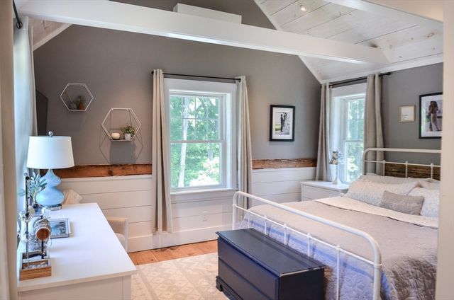 22 Harris St, Clinton, MA 01510