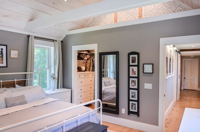 22 Harris St, Clinton, MA 01510