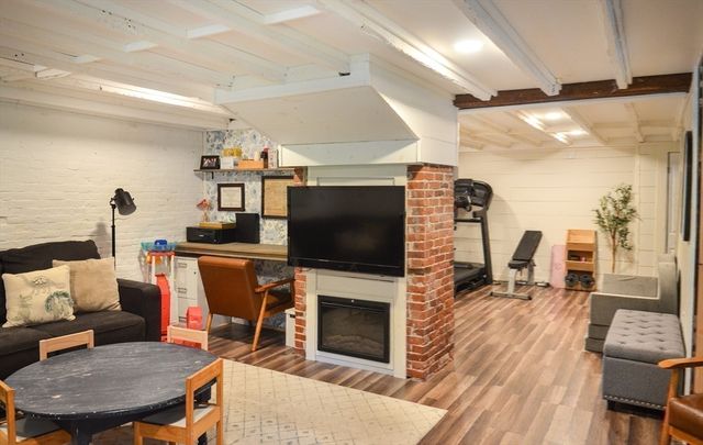 22 Harris St, Clinton, MA 01510