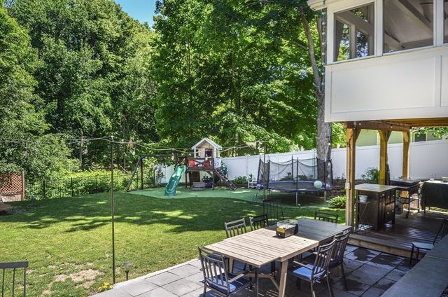 22 Harris St, Clinton, MA 01510