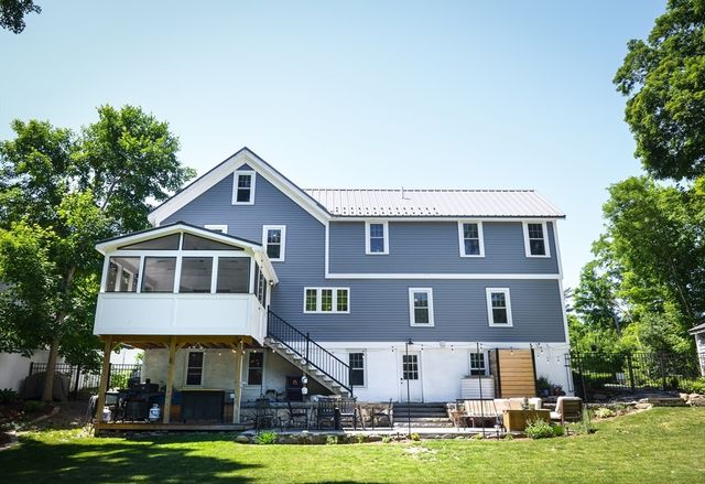 22 Harris St, Clinton, MA 01510