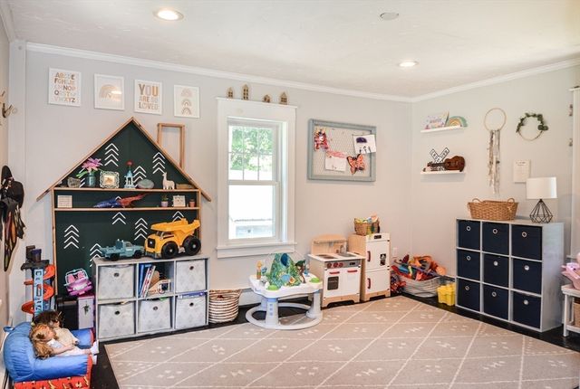 22 Harris St, Clinton, MA 01510