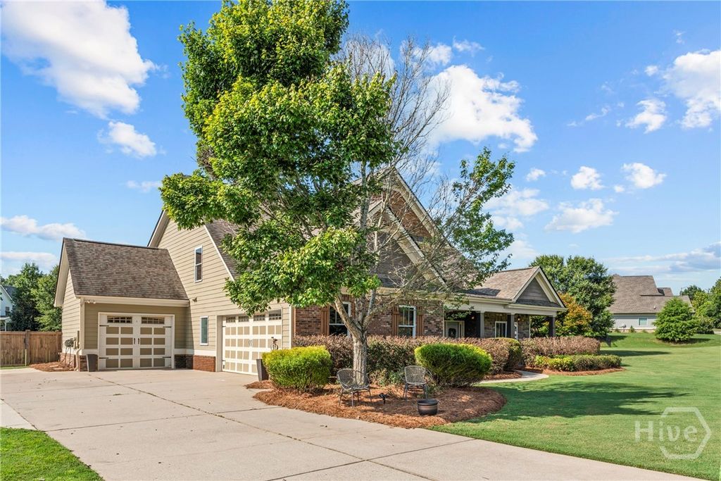 Image 3 of property listing at 2492 Rambling Rill Drive, Statham, GA 30666