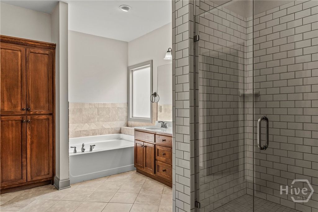 Image 7 of property listing at 2492 Rambling Rill Drive, Statham, GA 30666