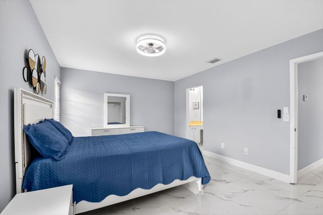 6306 White Sabal Palm Lane, Greenacres, FL 33463