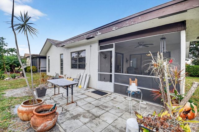 6306 White Sabal Palm Lane, Greenacres, FL 33463