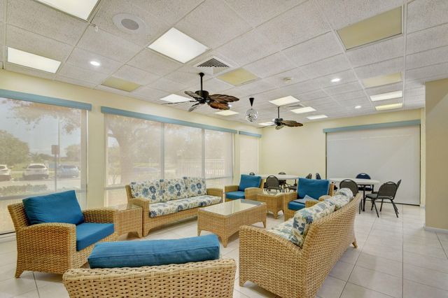 6306 White Sabal Palm Lane, Greenacres, FL 33463