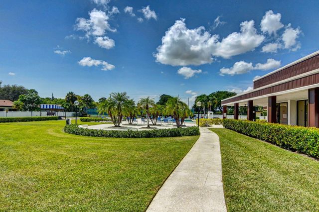 6306 White Sabal Palm Lane, Greenacres, FL 33463