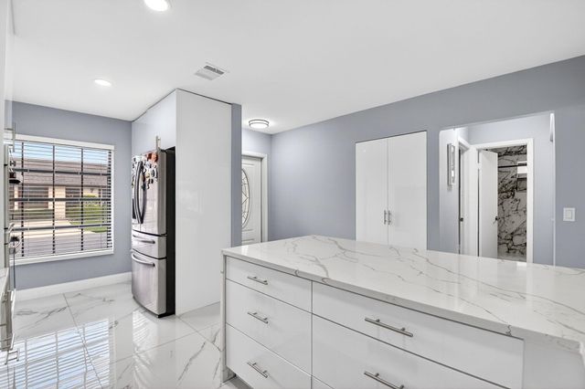 6306 White Sabal Palm Lane, Greenacres, FL 33463