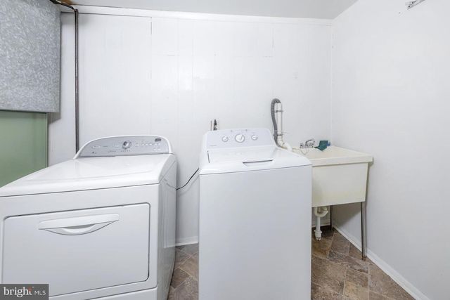 18 MAIN ST, Pennsville, NJ 08070