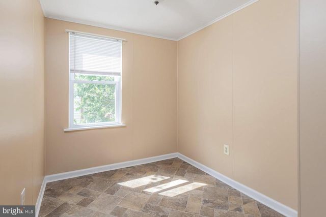 18 MAIN ST, Pennsville, NJ 08070