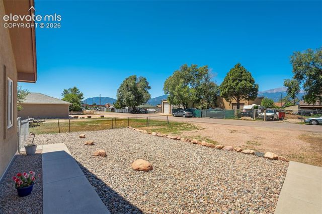 3025 Grandview Street, Colorado Springs, CO 80907