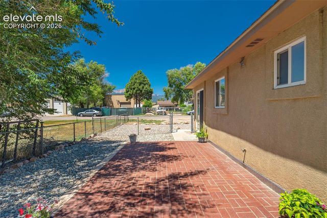 3025 Grandview Street, Colorado Springs, CO 80907