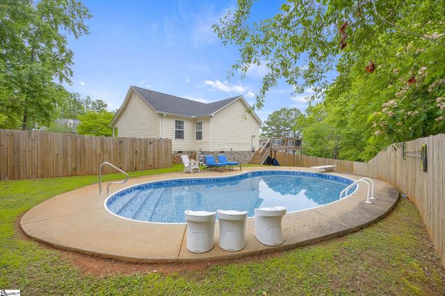 217 Lakewood Drive, Pickens, SC 29671