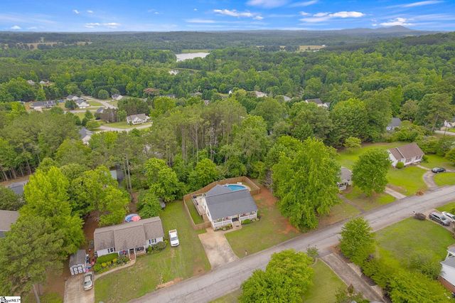 217 Lakewood Drive, Pickens, SC 29671