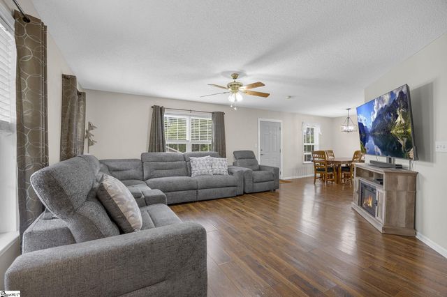 217 Lakewood Drive, Pickens, SC 29671