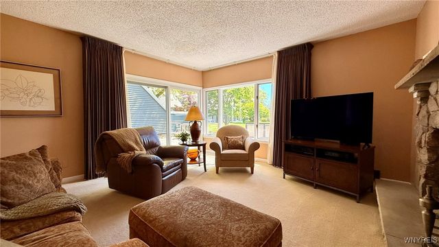 3134 East River Road, Grand Island, NY 14072