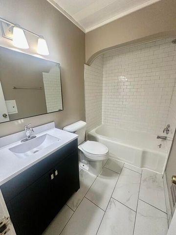 22058 Lambrecht Avenue, Eastpointe, MI 48021