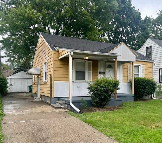 22058 Lambrecht Avenue, Eastpointe, MI 48021