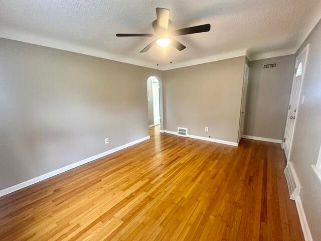 22058 Lambrecht Avenue, Eastpointe, MI 48021