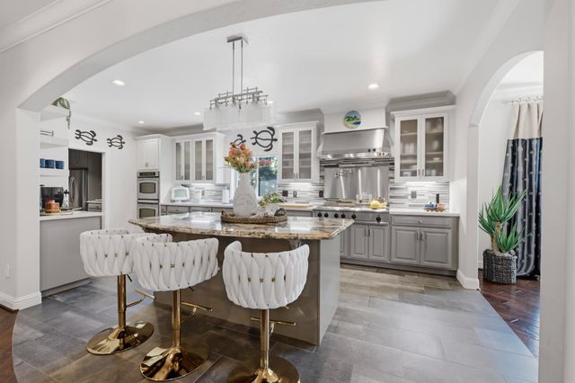 5052 Eureka Rd, Granite Bay, CA 95746