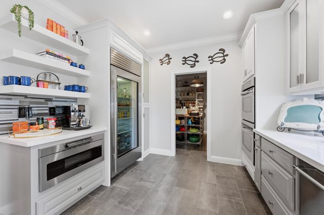 5052 Eureka Rd, Granite Bay, CA 95746