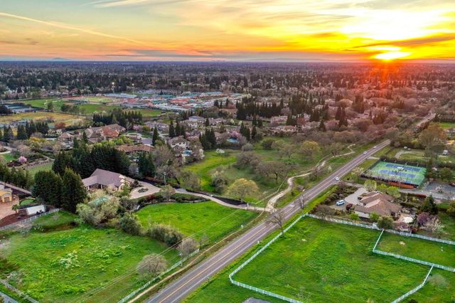 5052 Eureka Rd, Granite Bay, CA 95746