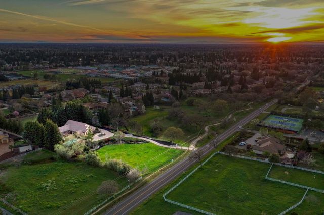 5052 Eureka Rd, Granite Bay, CA 95746