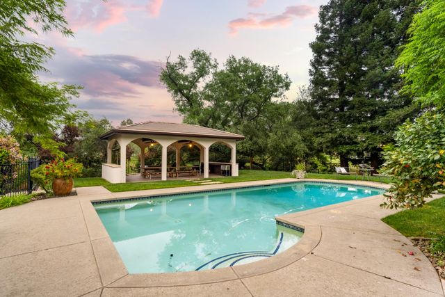 5052 Eureka Rd, Granite Bay, CA 95746