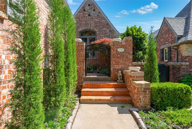 7738 E 102nd Street, Tulsa, OK 74133
