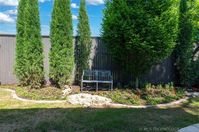 7738 E 102nd Street, Tulsa, OK 74133