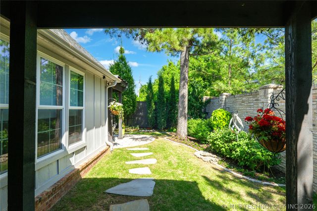 7738 E 102nd Street, Tulsa, OK 74133