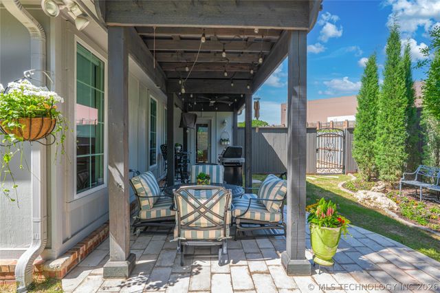 7738 E 102nd Street, Tulsa, OK 74133
