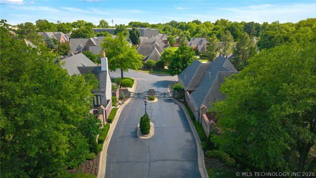 7738 E 102nd Street, Tulsa, OK 74133