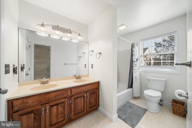 1009 LEANNE ST, Reading, PA 19605