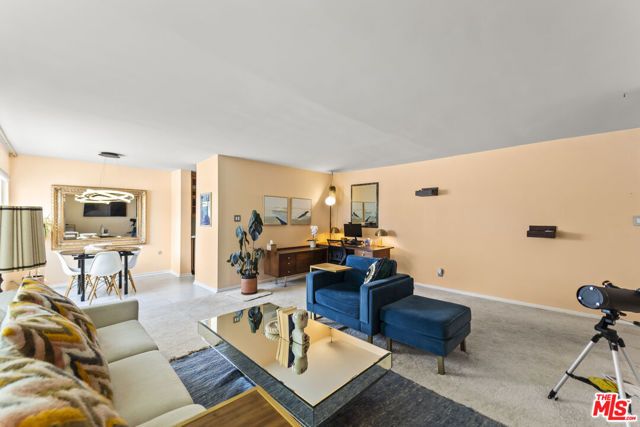 960 Larrabee Street 222, West Hollywood, CA 90069
