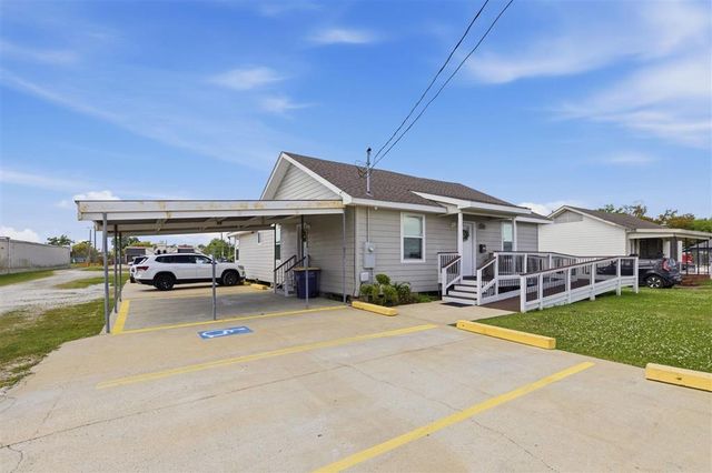 2517 Ryan Street, Lake Charles, LA 70601