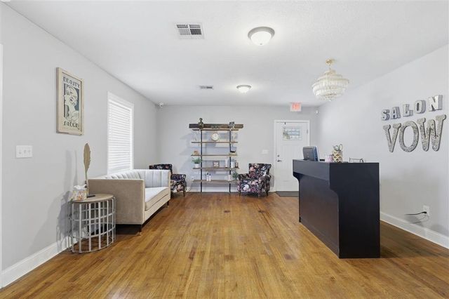 2517 Ryan Street, Lake Charles, LA 70601