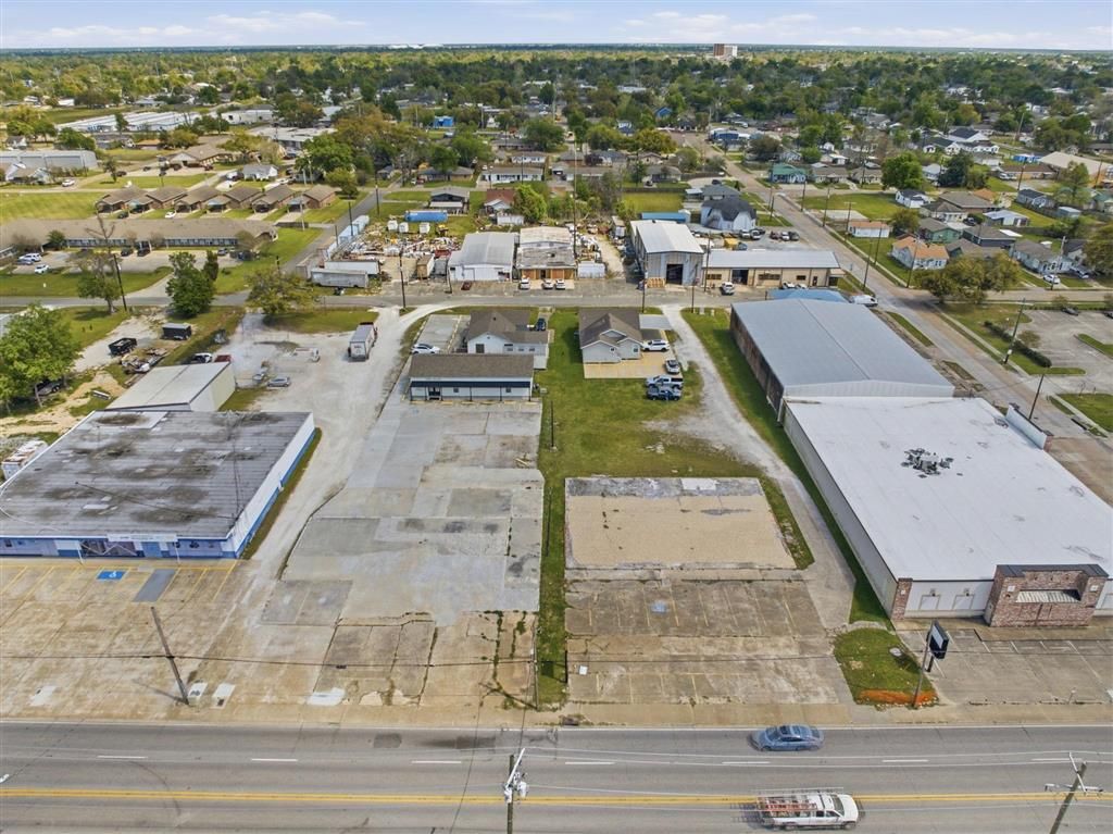2517 Ryan Street, Lake Charles, LA 70601