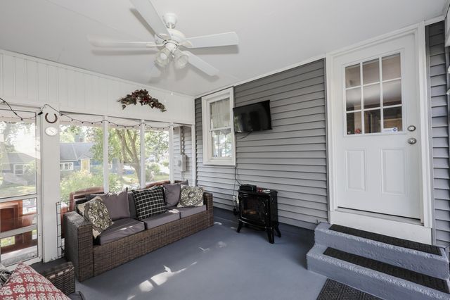 9 Meade Street, Nashua, NH 03064