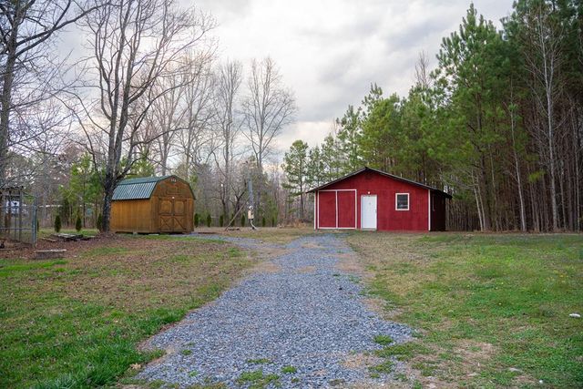 272 Old Utility Road, Rocky Face, GA 30740