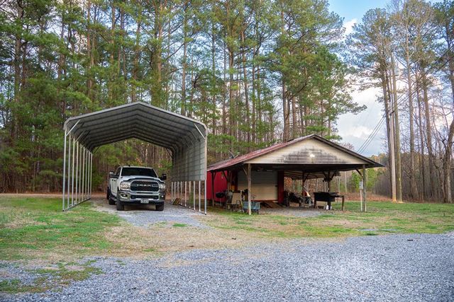 272 Old Utility Road, Rocky Face, GA 30740