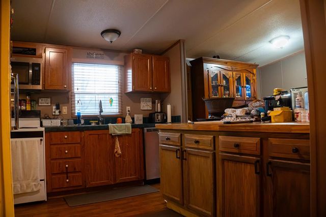 272 Old Utility Road, Rocky Face, GA 30740