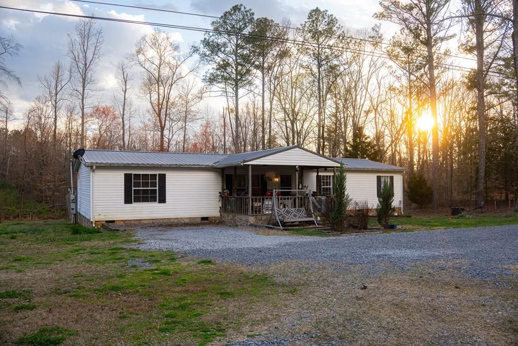 272 Old Utility Road, Rocky Face, GA 30740
