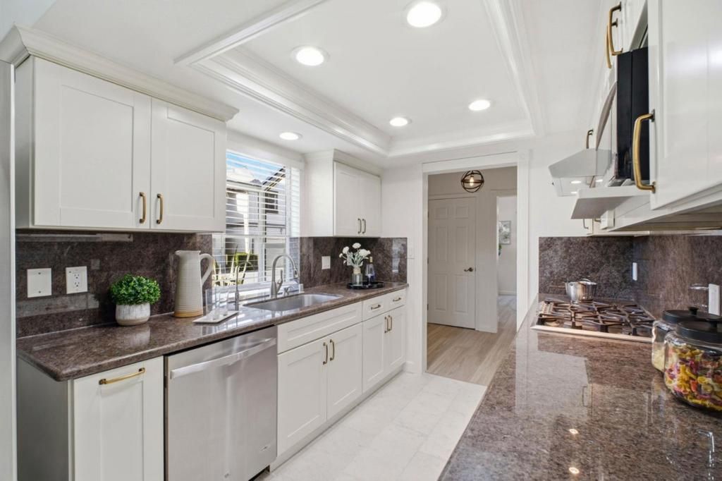 Image 11 of property listing at 36004 Vallee Terrace, Fremont, CA 94536