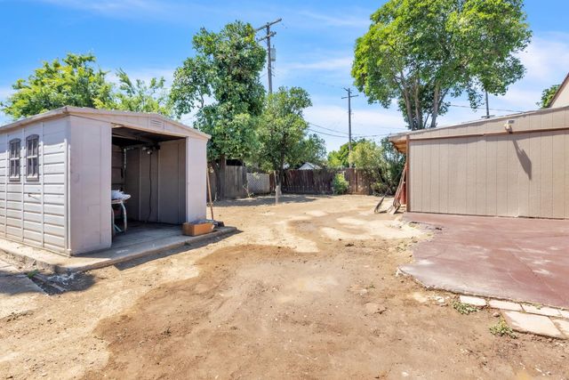 5900 64th St, Sacramento, CA 95824